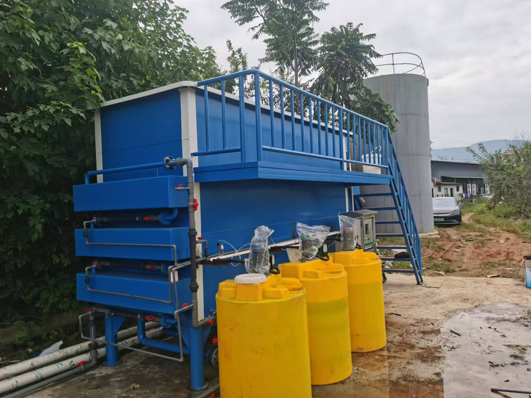 1763192170371455.jpg 70_302.jpg